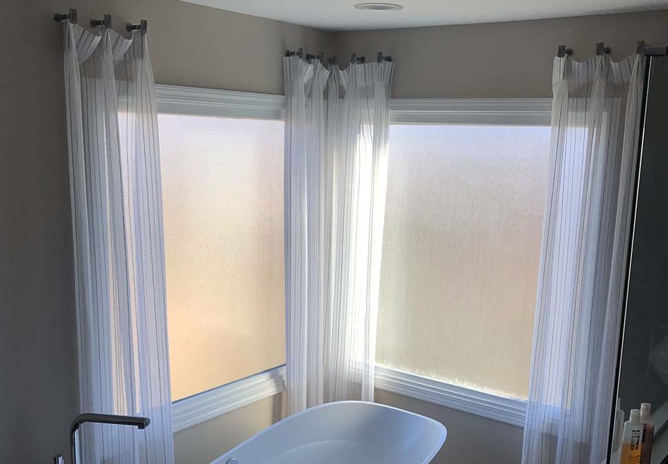Bathroom Curtains in Lake Zurich Illinois